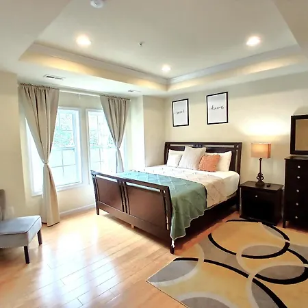 Luxury & Cushy Private Room In Dc